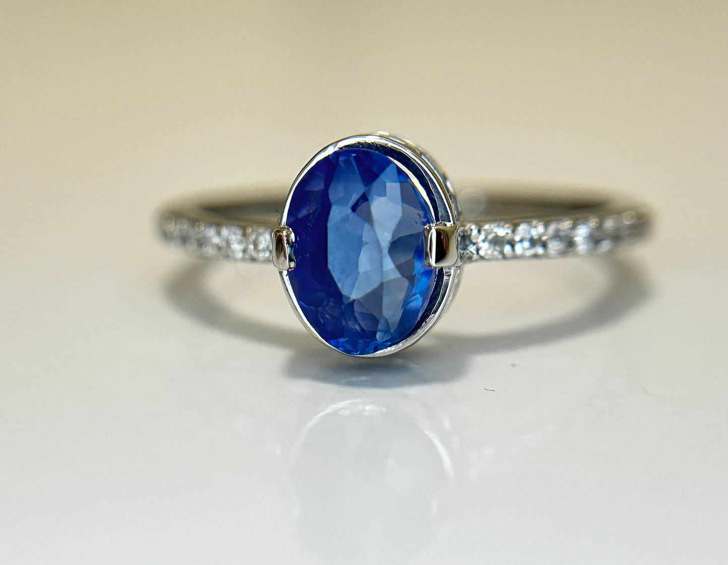 Beautiful 1.77CT Unheated Burma Blue Sapphire Diamonds & Platinum