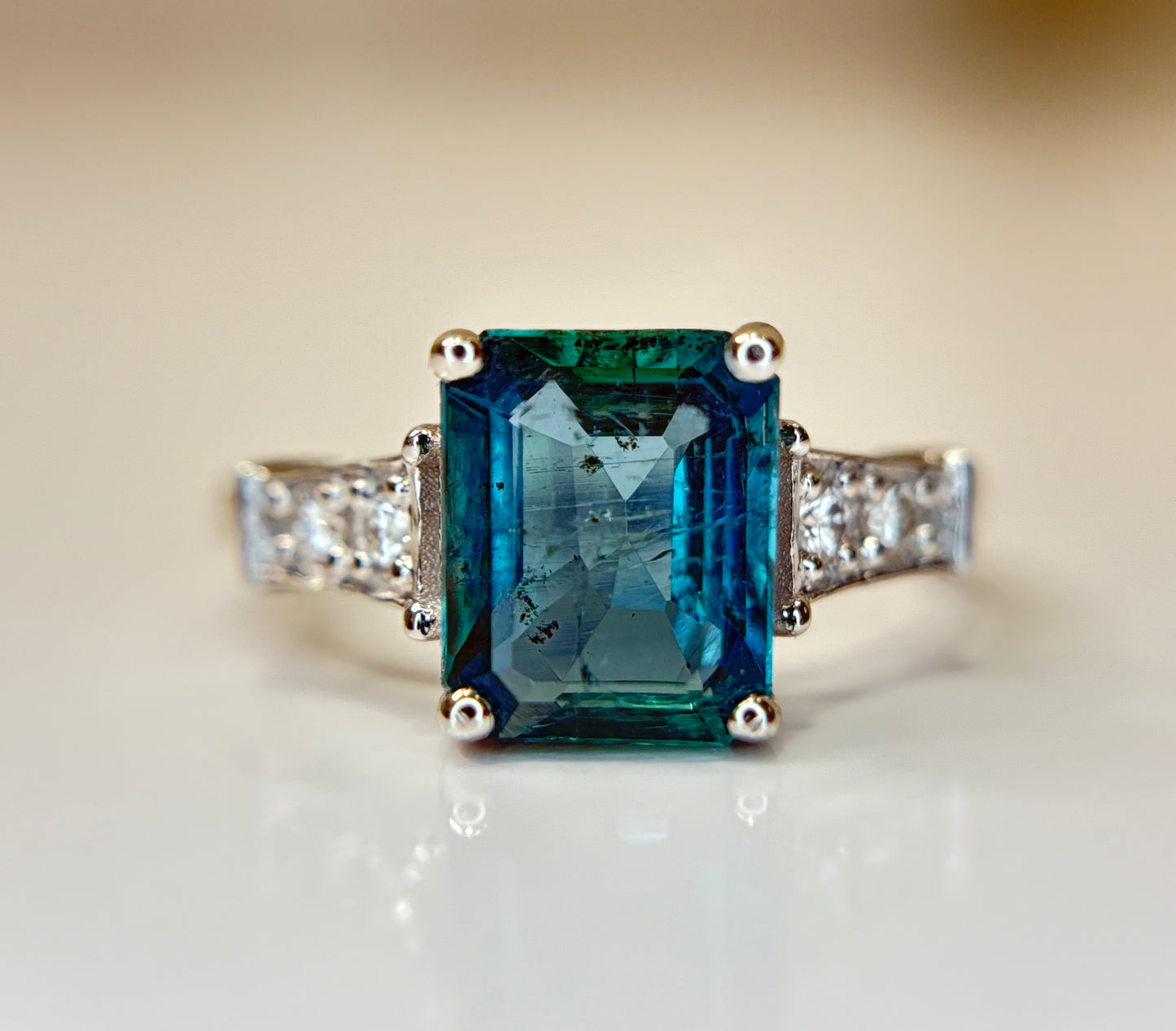 Beautiful 2.10 CT Natural Emerald With Natural Diamonds & 18k Gold