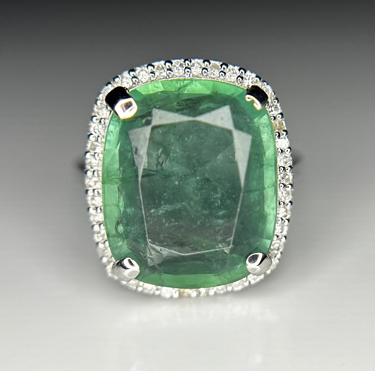 Beautiful 10.04 ct Natural Emerald With Natural Diamonds & 18k Gold