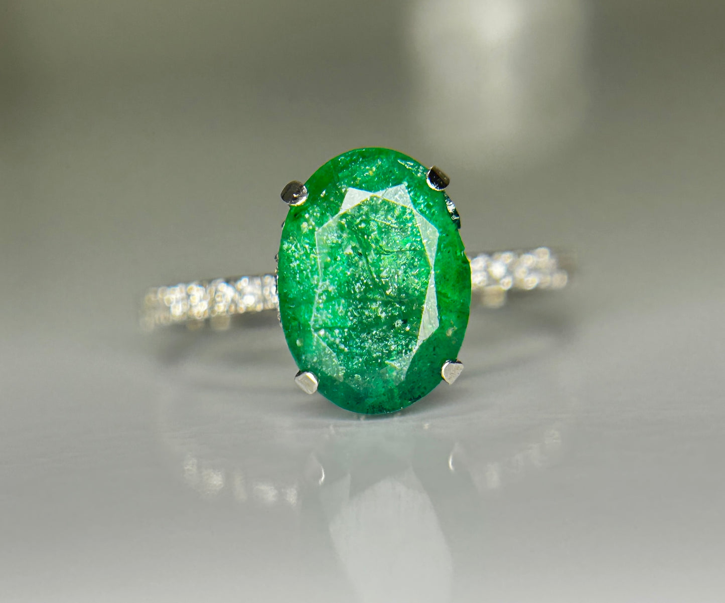 Beautiful 2.60 CT Natural Emerald Ring With Natural Diamonds & Platinum 950