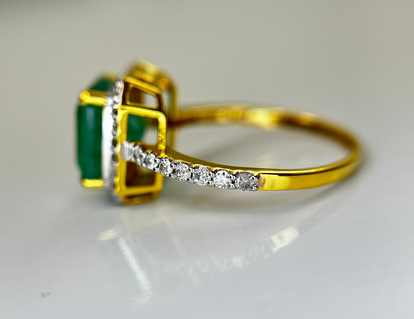 Beautiful Natural Columbian Emerald 3.74 CT With Natural Diamonds & 18k Gold