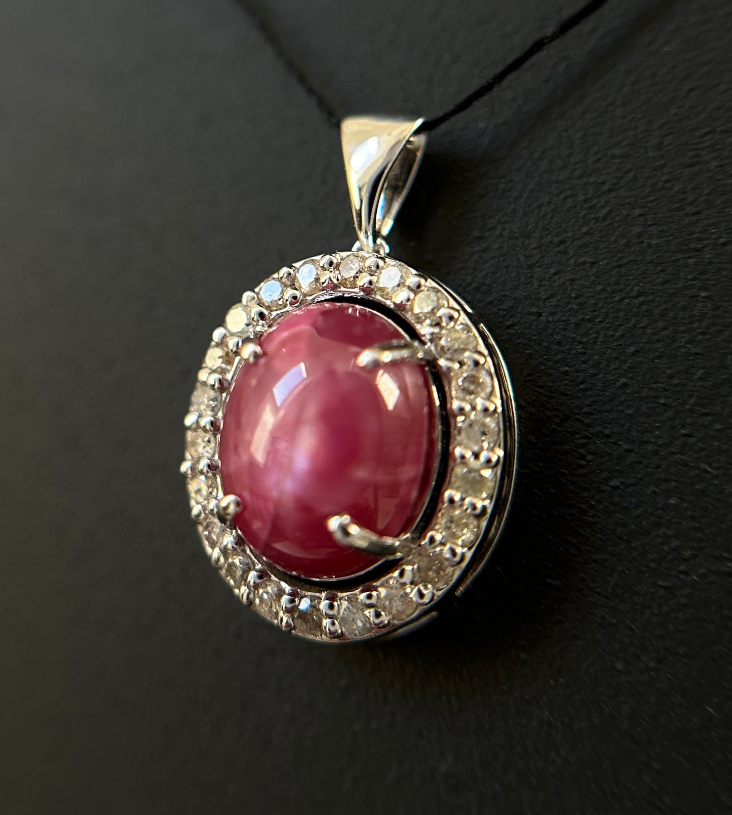 Beautiful Natural Star Ruby Pendant 2.35Ct With Natural Diamonds & 18k Gold