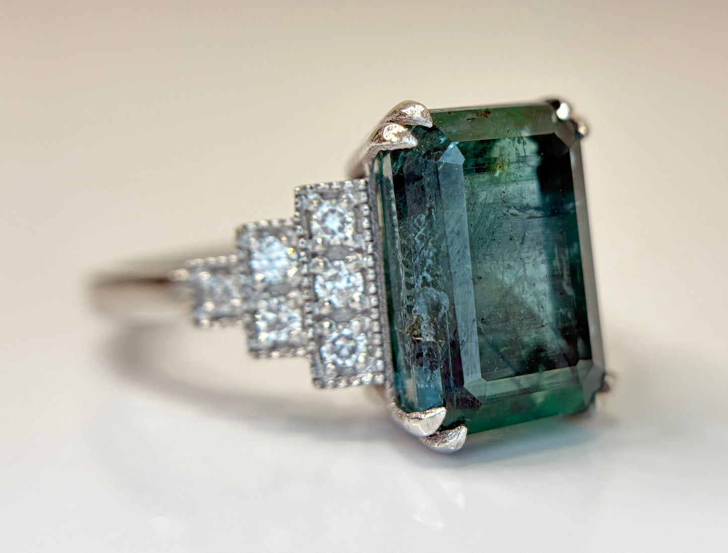 Beautiful 5.84 CT Natural Emerald With Natural Diamonds & 18k Gold