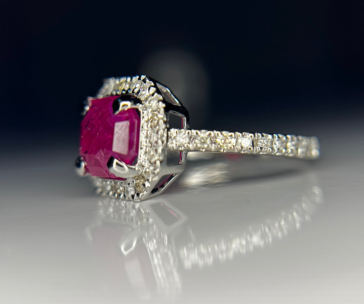 Beautiful 2.11 CT Unheated Old Burma Ruby With Natural Diamonds & 18k Gold