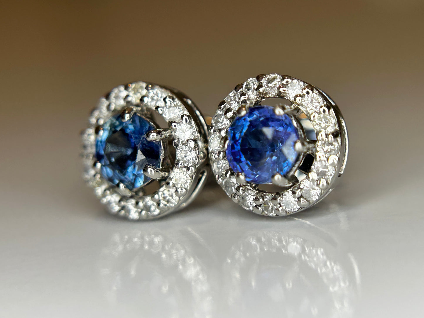 Beautiful 1.05ct Natural Unheated Blue Sapphire Earrings With Diamonds & Platinum