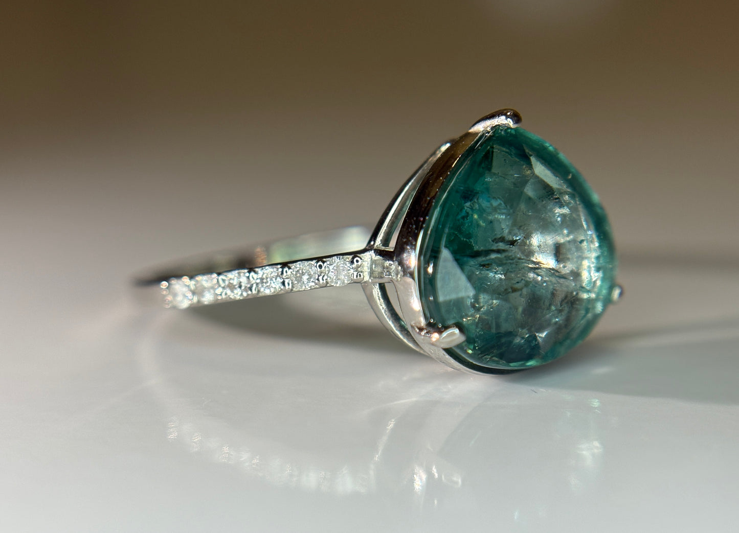 Beautiful 3.17 CT Natural Emerald Ring With Natural Diamonds & Platinum 950