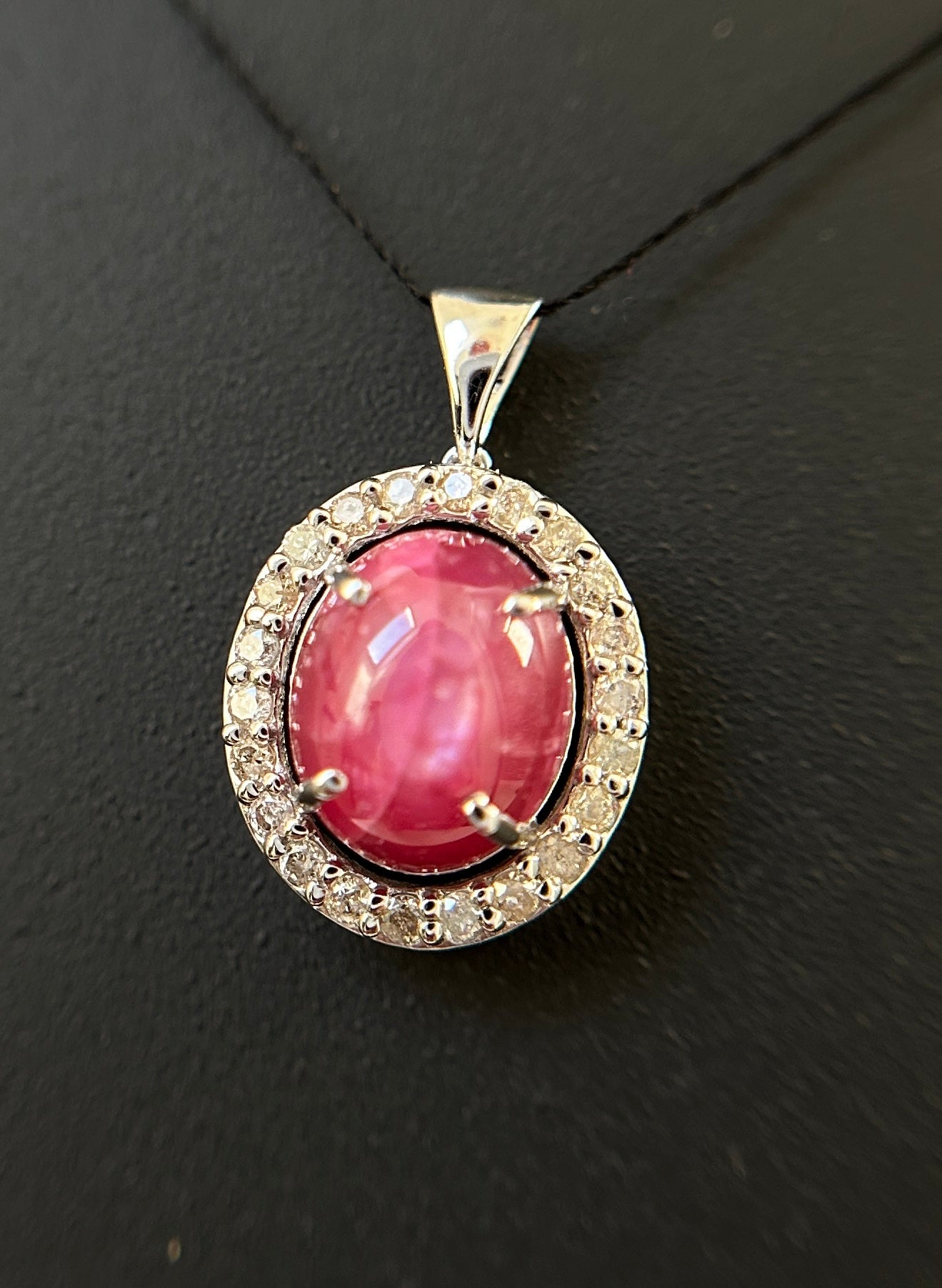 Beautiful Natural Star Ruby Pendant 2.35Ct With Natural Diamonds & 18k Gold