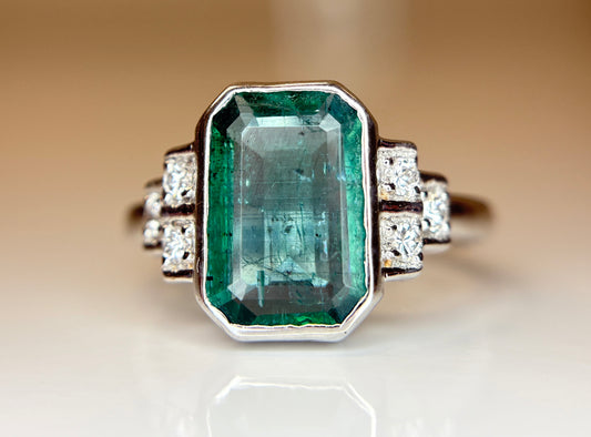 Beautiful 3.00 CT Natural Emerald With Natural Diamonds & 18k Gold