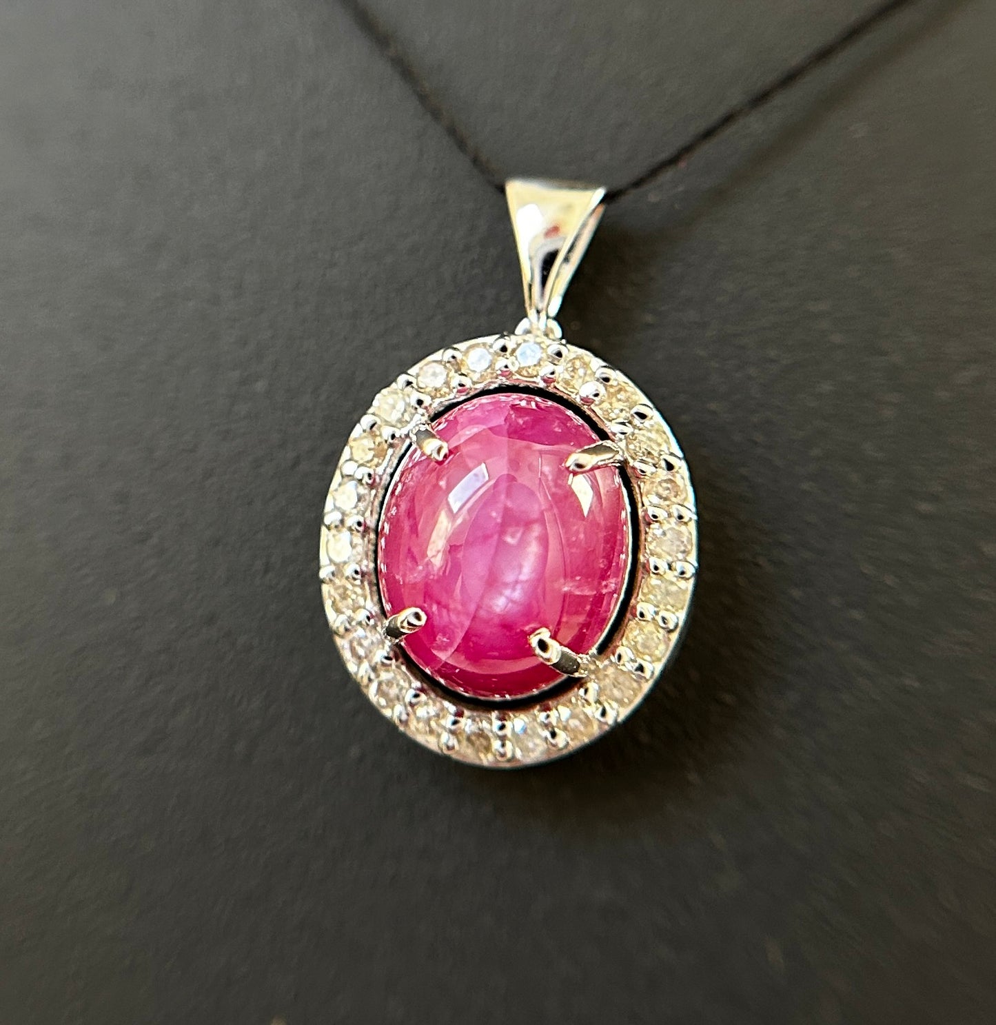 Beautiful Natural Star Ruby Pendant 2.35Ct With Natural Diamonds & 18k Gold