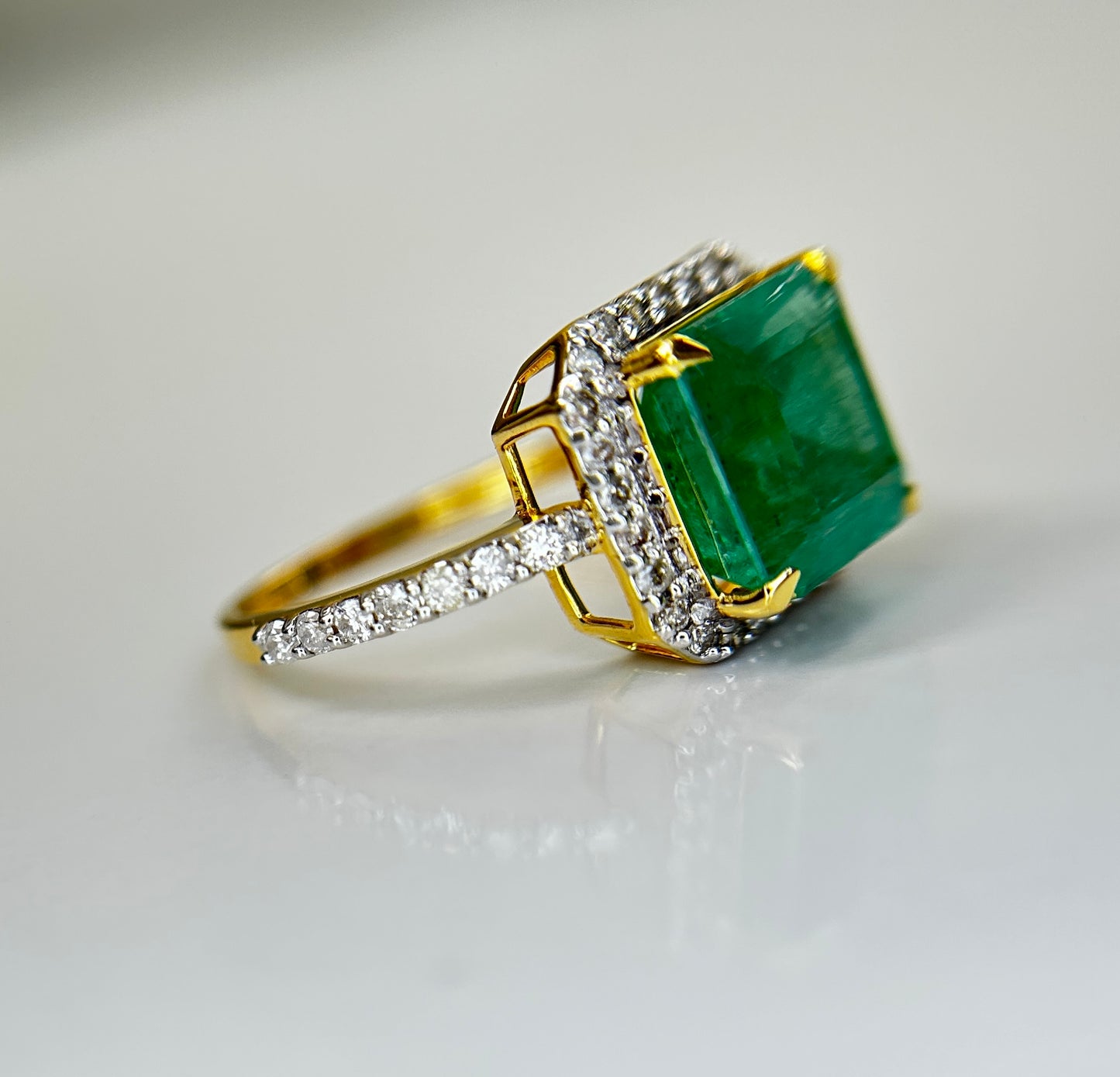 Beautiful Natural Columbian Emerald 3.74 CT With Natural Diamonds & 18k Gold