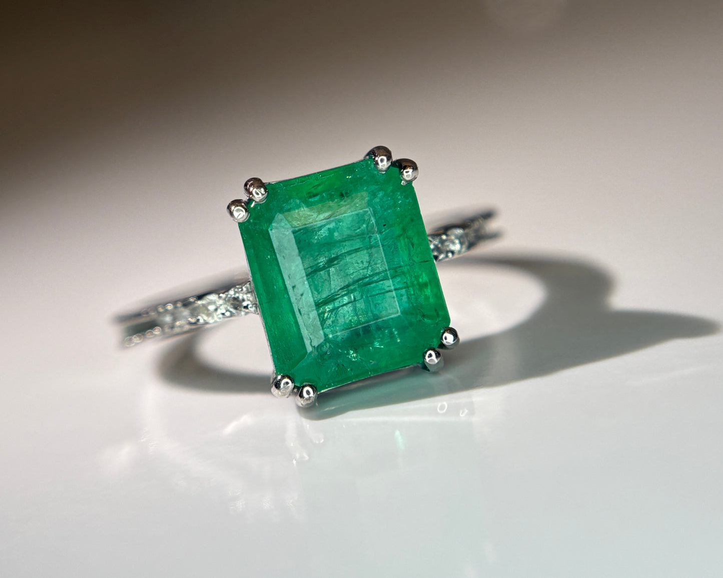 Beautiful 3.20 CT Natural Emerald Ring With Natural Diamonds & Platinum 950