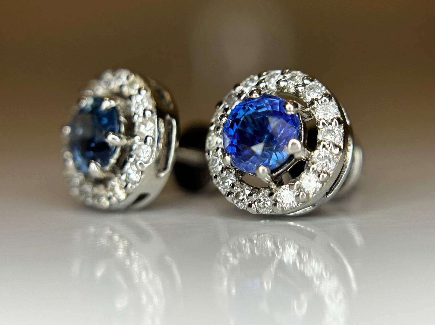 Beautiful 1.05ct Natural Unheated Blue Sapphire Earrings With Diamonds & Platinum