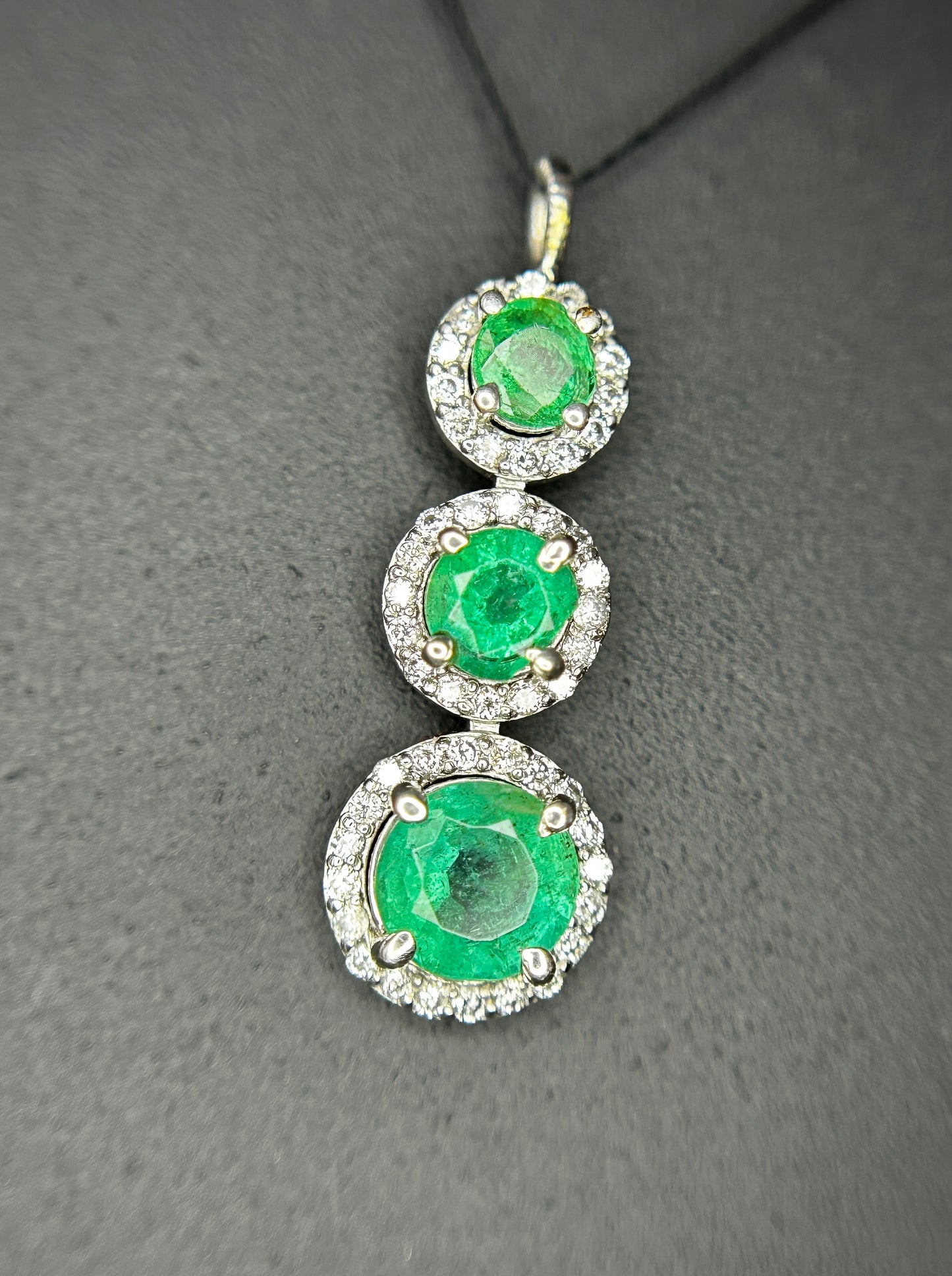 Beautiful Natural 1.24 CT Emerald Pendant With Diamonds & Platinum 950