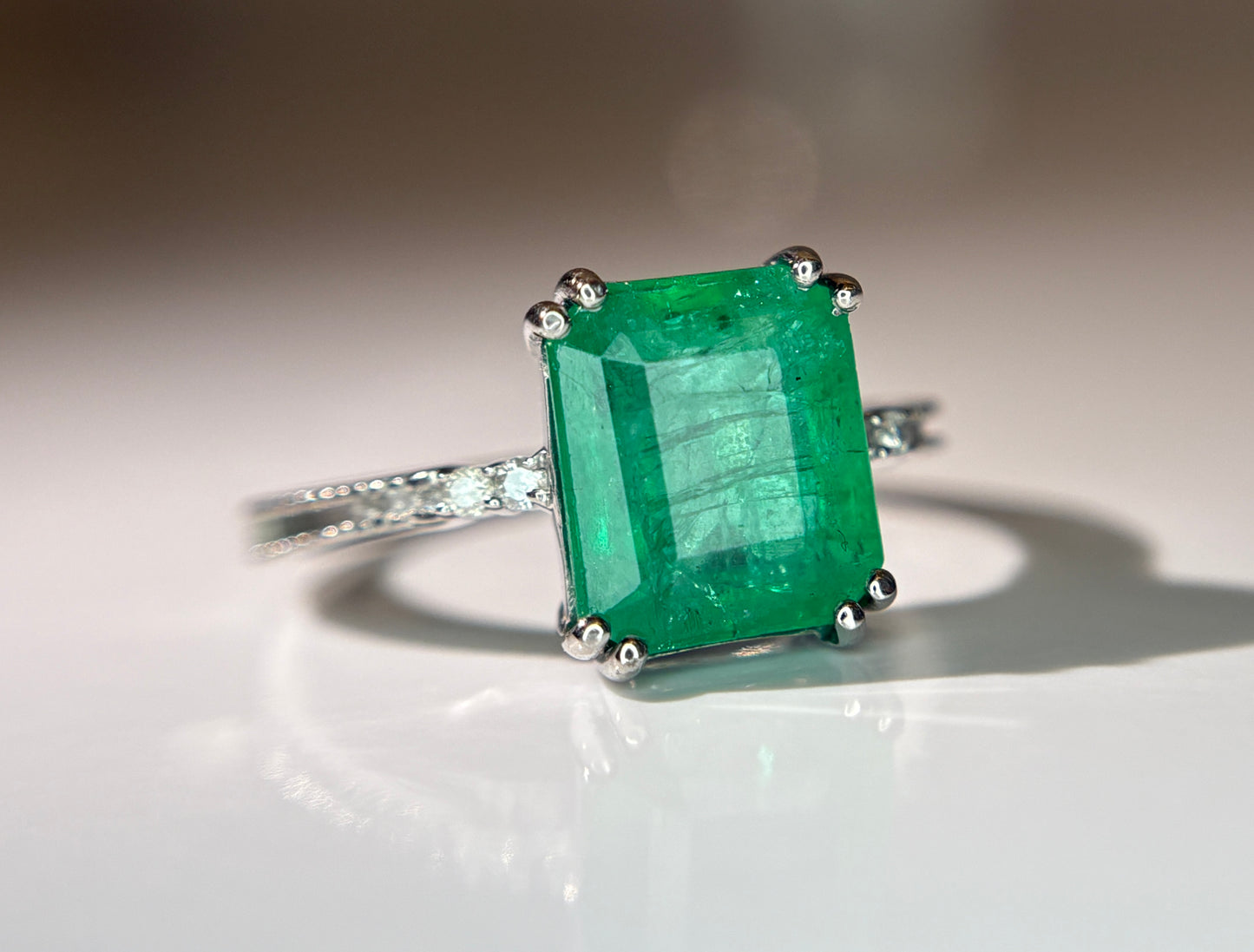 Beautiful 3.20 CT Natural Emerald Ring With Natural Diamonds & Platinum 950