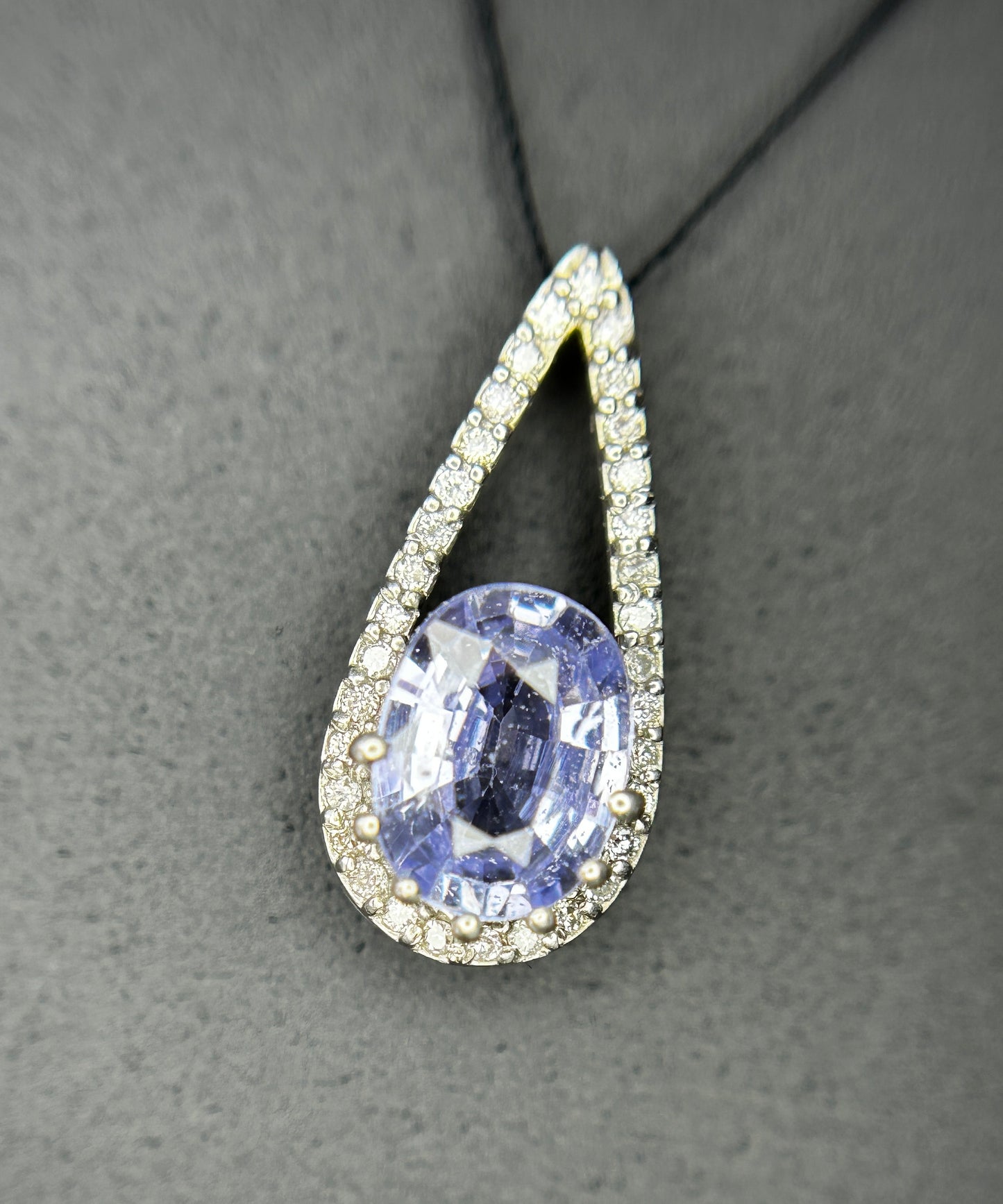 Beautiful 1.59 CT Unheated Ceylon Blue Sapphire Diamonds & 950 Platinum Pendant