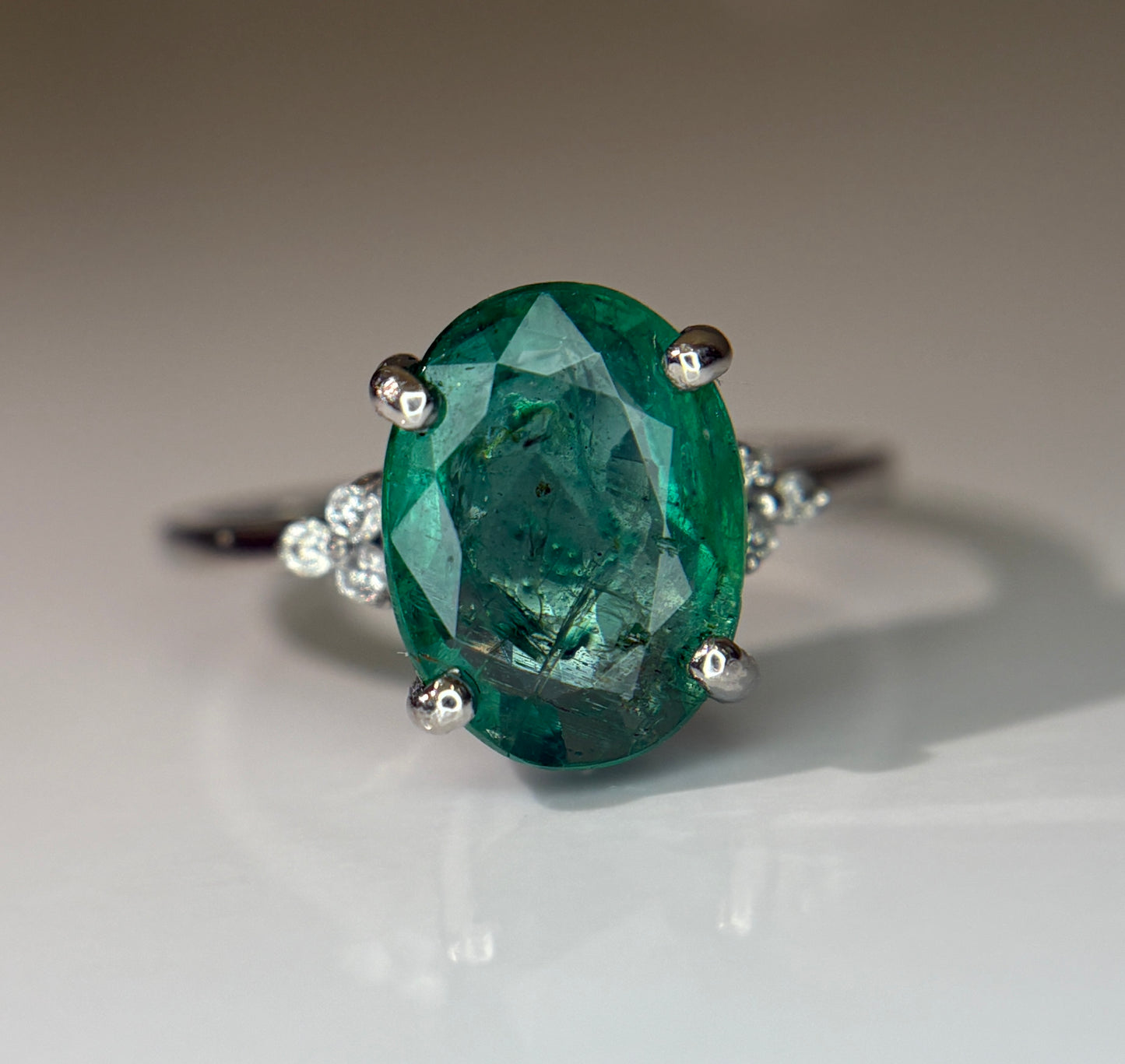Beautiful 2.77 CT Natural Emerald Ring With Natural Diamonds & Platinum 950