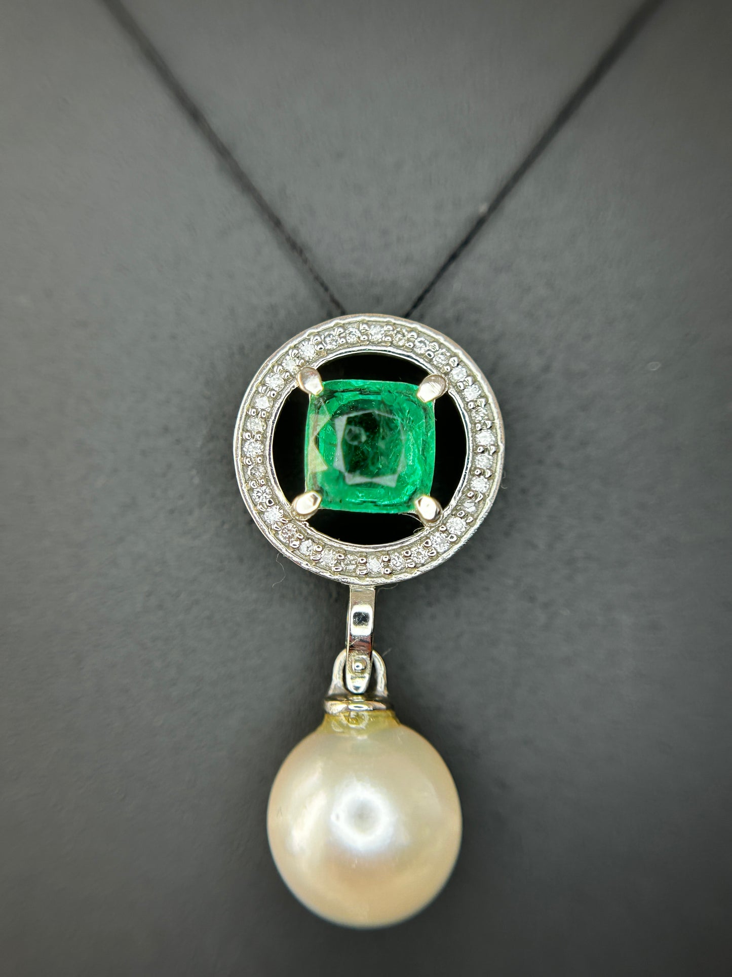 Beautiful 5.55CT South Sea Pearl, 1.14ct Emerald, Diamonds & 950 Platinum Pendant