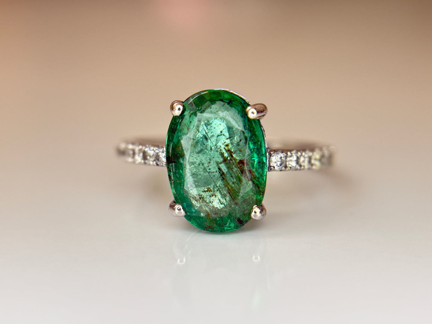 Beautiful Natural Emerald 3.00ct With Natural Diamonds & 18k Gold