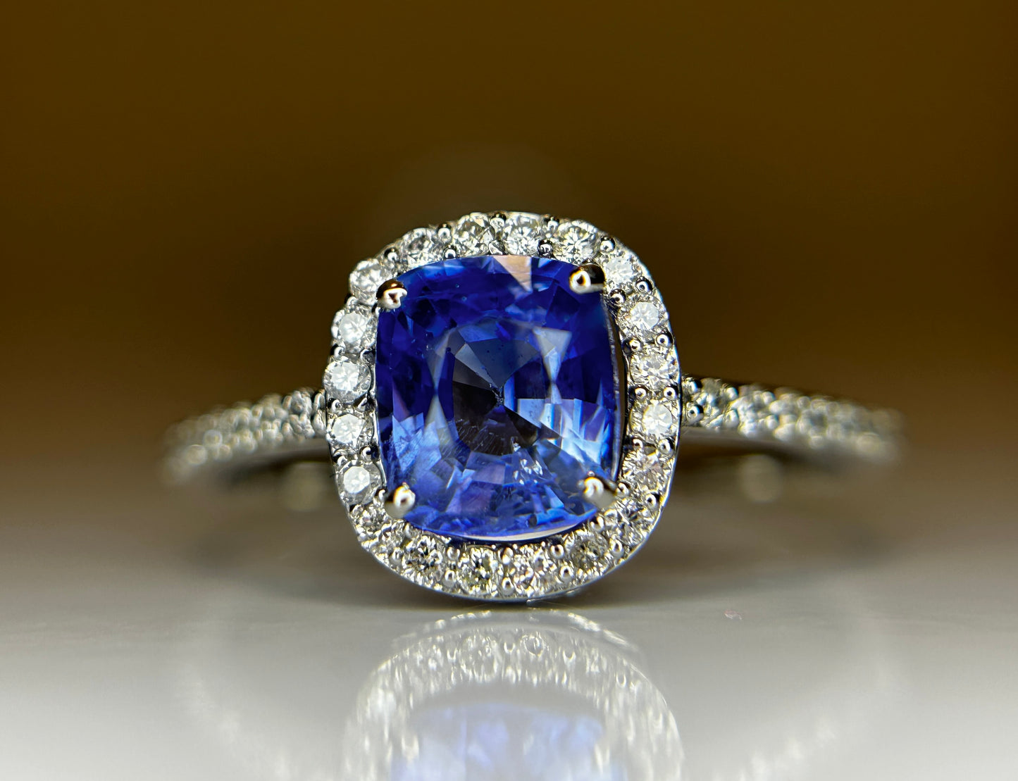 Beautiful 1.38 CT Natural Ceylon Blue Sapphire Diamonds & 950 Platinum