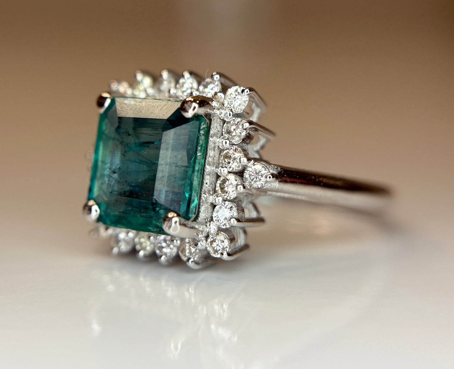 Beautiful 2.10 CT Natural Emerald With Natural Diamonds & 18k Gold