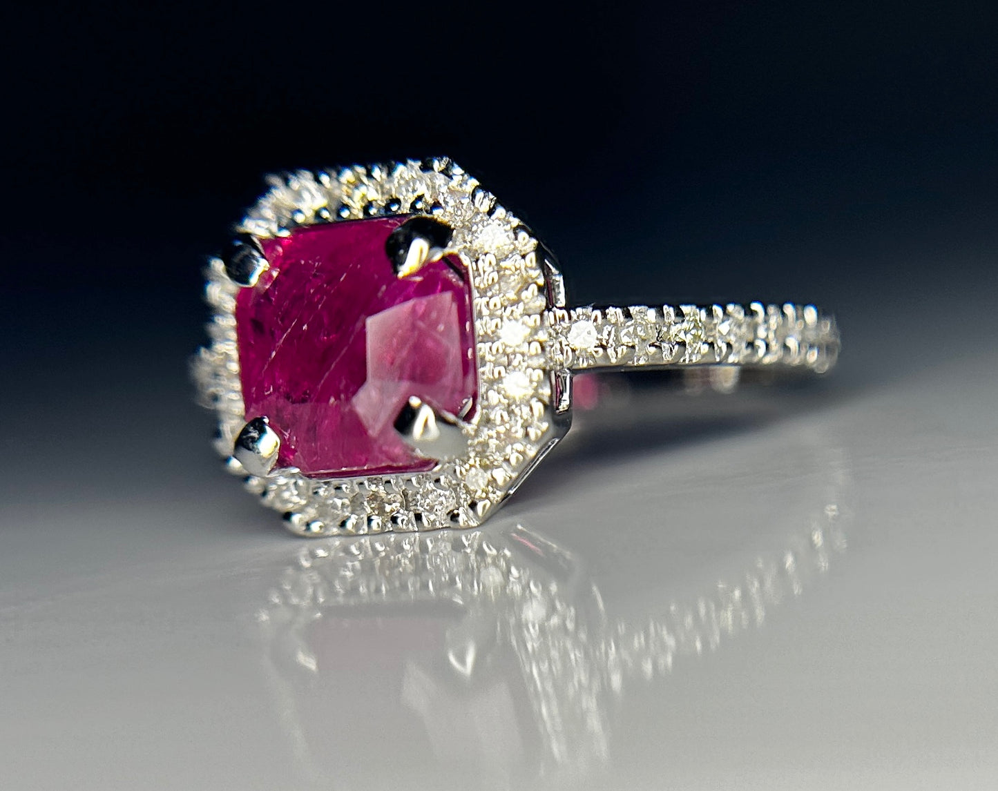 Beautiful 2.11 CT Unheated Old Burma Ruby With Natural Diamonds & 18k Gold