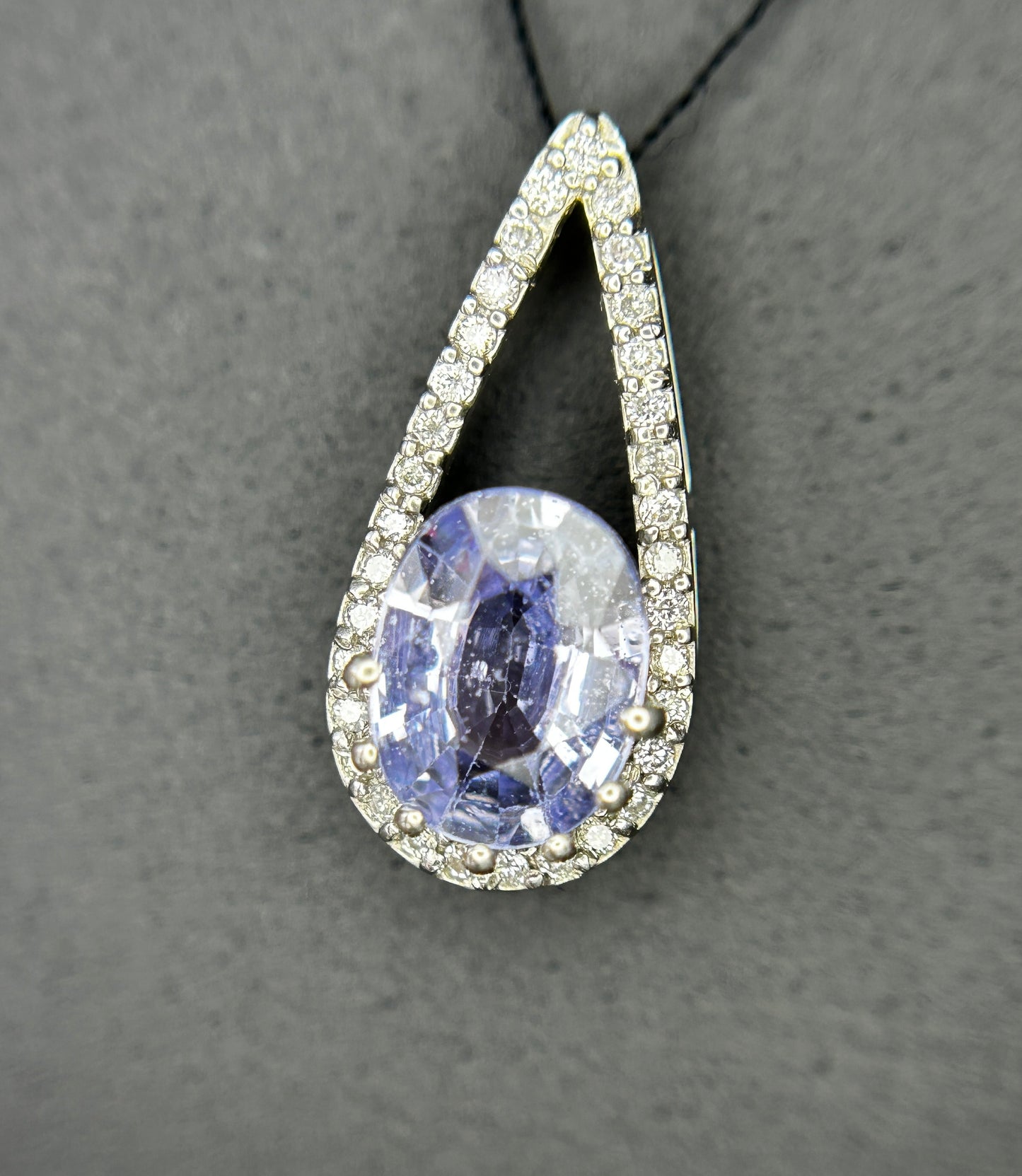 Beautiful 1.59 CT Unheated Ceylon Blue Sapphire Diamonds & 950 Platinum Pendant