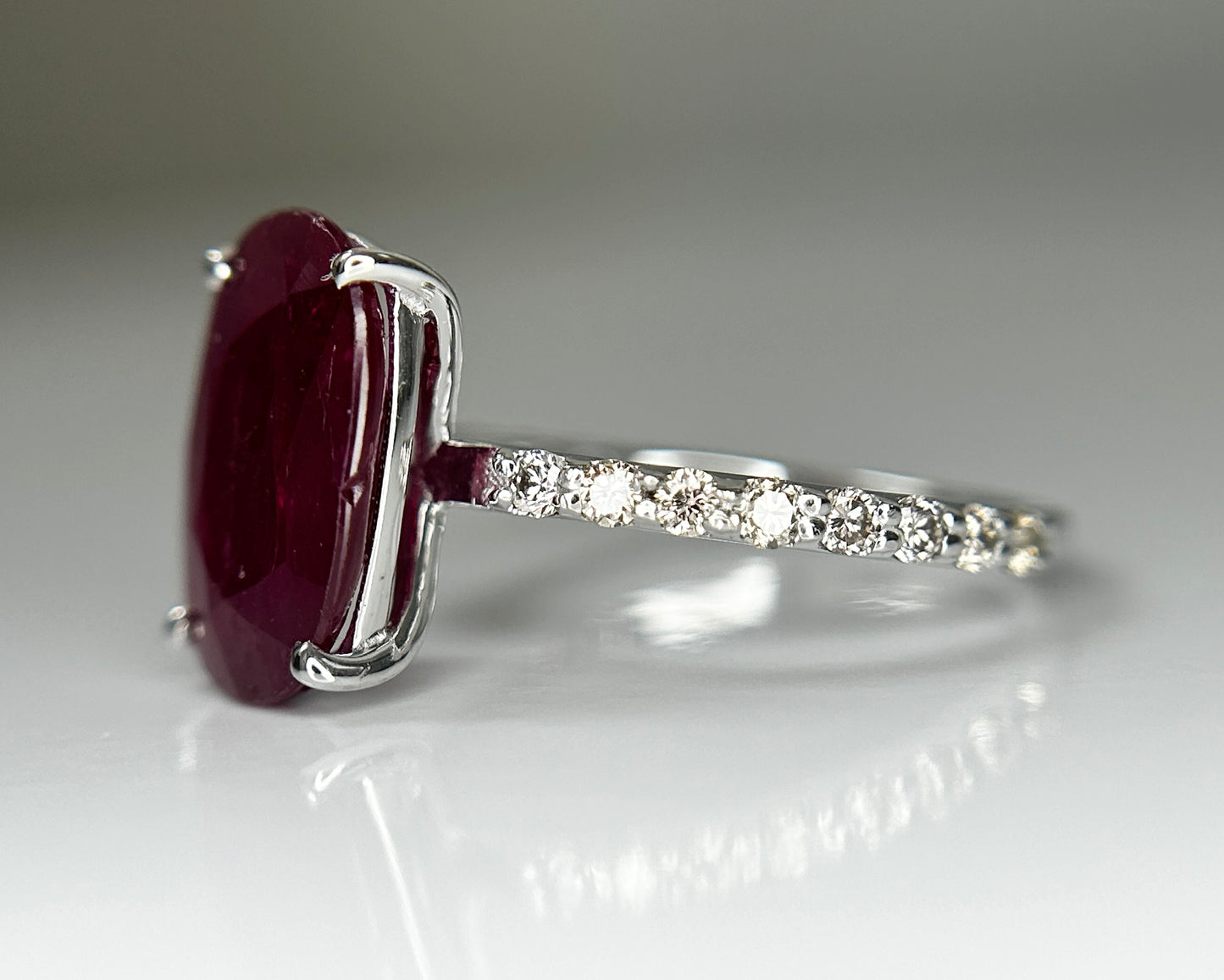 Natural Burma Ruby 3.26 CT With Natural Diamonds & 18k Gold