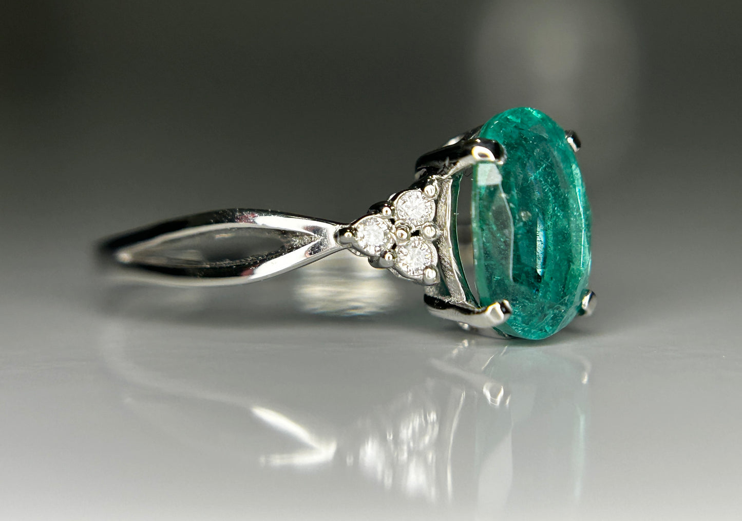 Beautiful Natural 1.35ct Emerald Ring With Natural Diamonds & Platinum 950