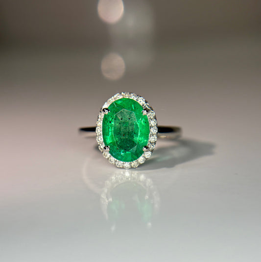 Beautiful 2.70 CT Natural Emerald Ring With Natural Diamonds & Platinum 950
