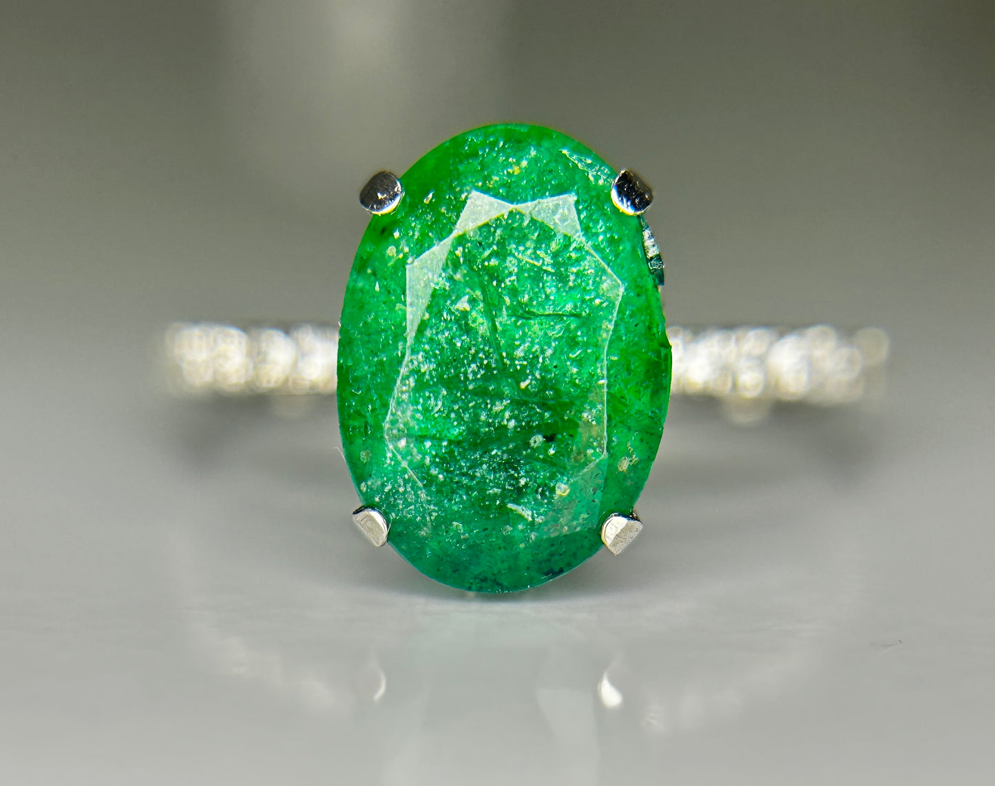 Beautiful 2.60 CT Natural Emerald Ring With Natural Diamonds & Platinum 950