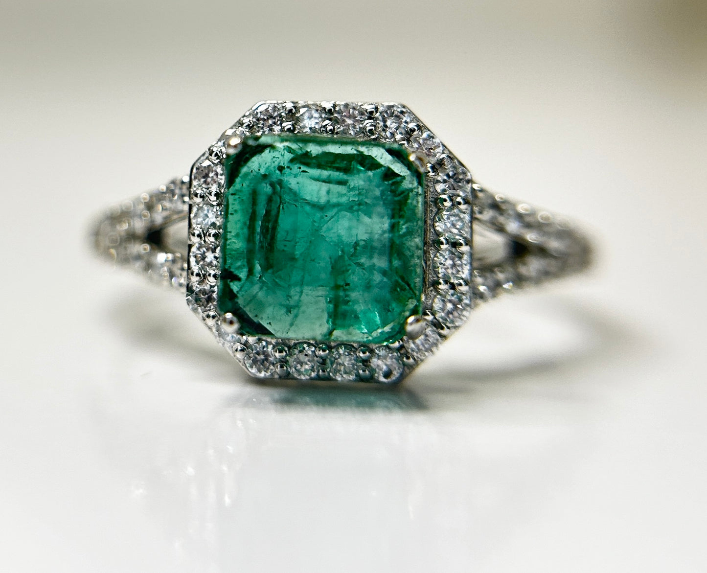 Beautiful 1.64 CT Natural Emerald Ring With Natural Diamonds & Platinum 950