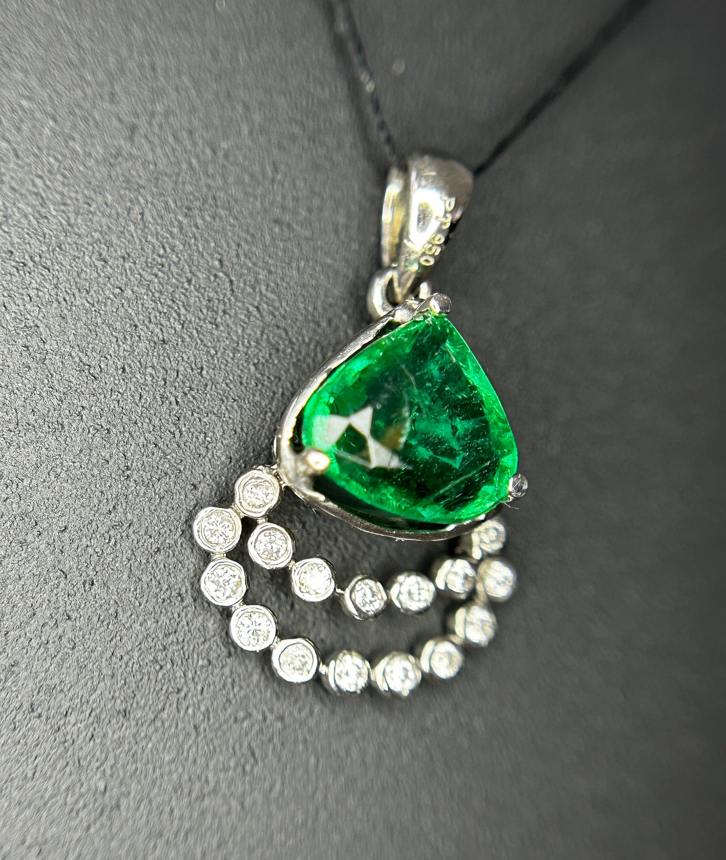 Beautiful 1.37ct Natural Emerald Pendant With Diamonds & 950 Platinum