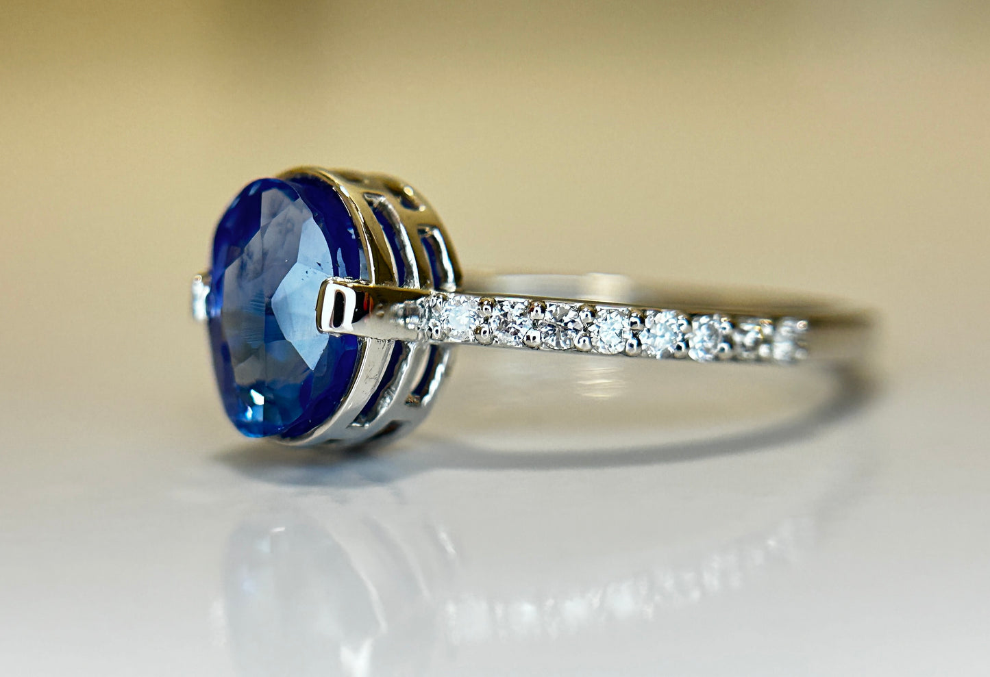 Beautiful 1.77CT Unheated Burma Blue Sapphire Diamonds & Platinum