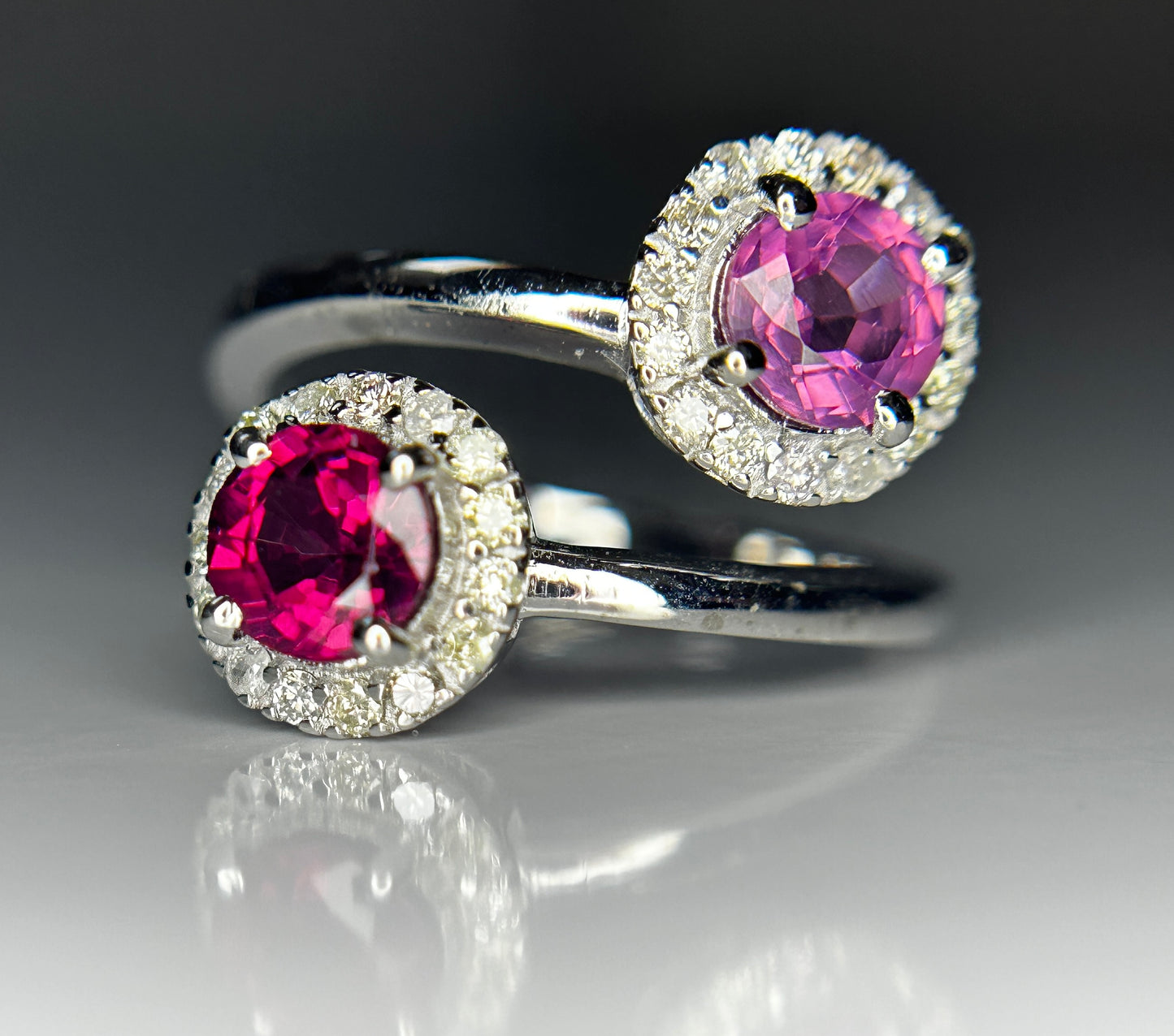 Beautiful Natural Spinel Ring With Diamonds and 18k Gold