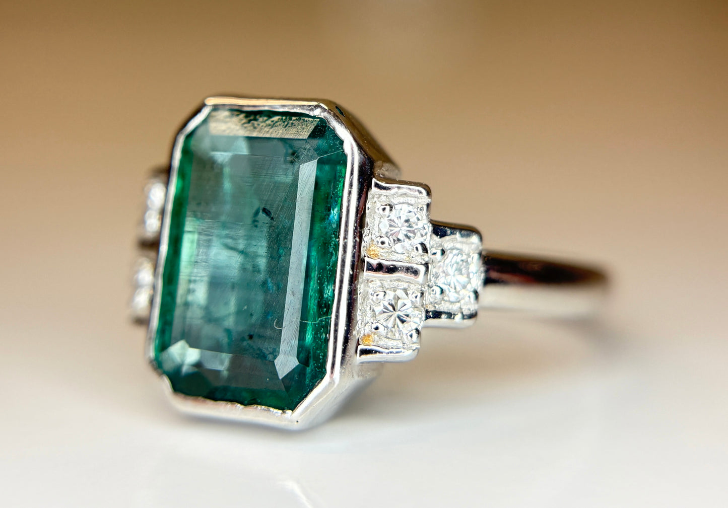 Beautiful 3.00 CT Natural Emerald With Natural Diamonds & 18k Gold