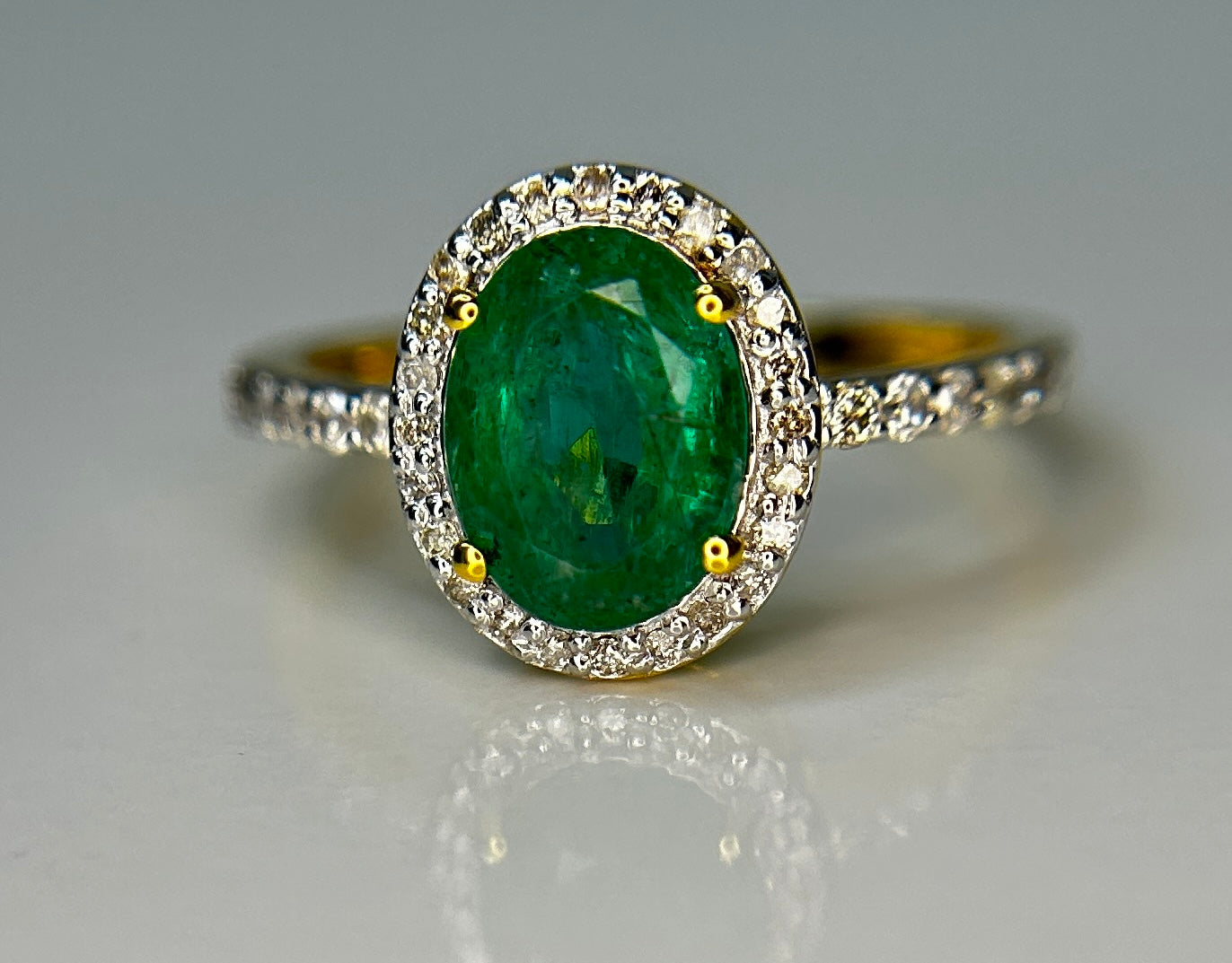 Beautiful Natural Emerald 1.40 CT With Natural Diamonds & 18k Gold