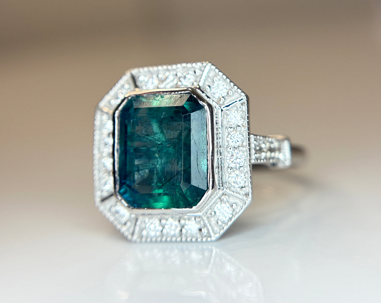 Beautiful 5.05 CT Natural Emerald With Natural Diamonds & 18k Gold