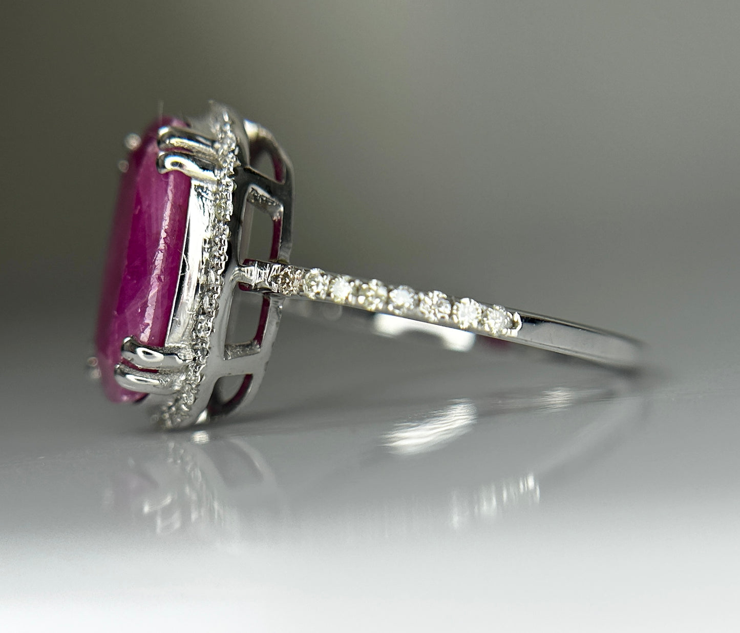 Natural Burma Ruby 4.12 Ct With Natural Diamonds & 18k Gold