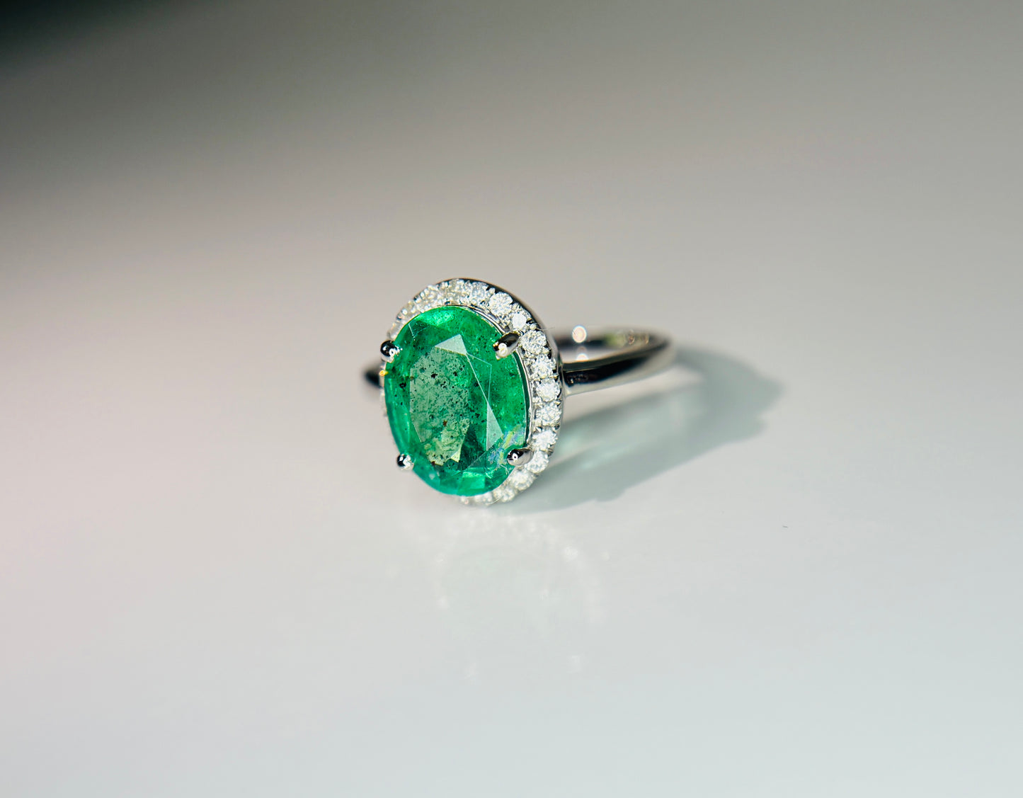 Beautiful 2.70 CT Natural Emerald Ring With Natural Diamonds & Platinum 950