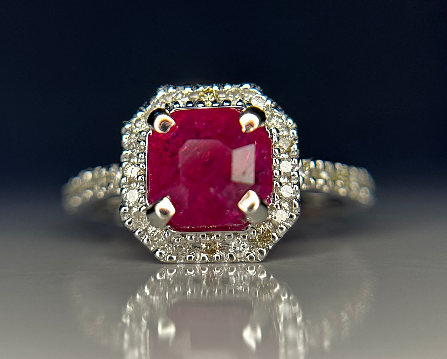 Beautiful 2.11 CT Unheated Old Burma Ruby With Natural Diamonds & 18k Gold