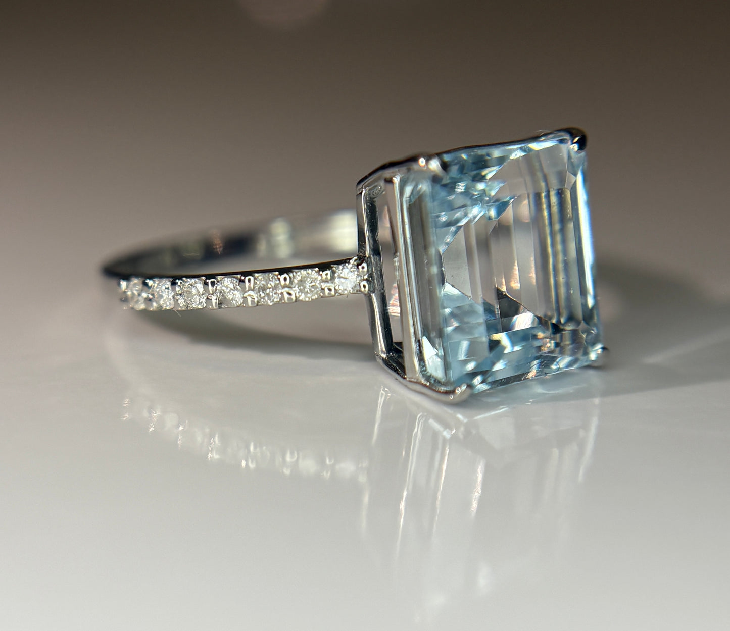 Beautiful 3.34 CT Natural Aquamarine Ring With Natural Diamonds & 950 Platinum