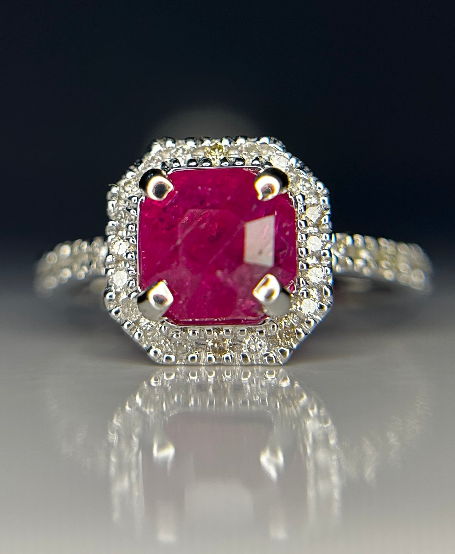 Beautiful 2.11 CT Unheated Old Burma Ruby With Natural Diamonds & 18k Gold