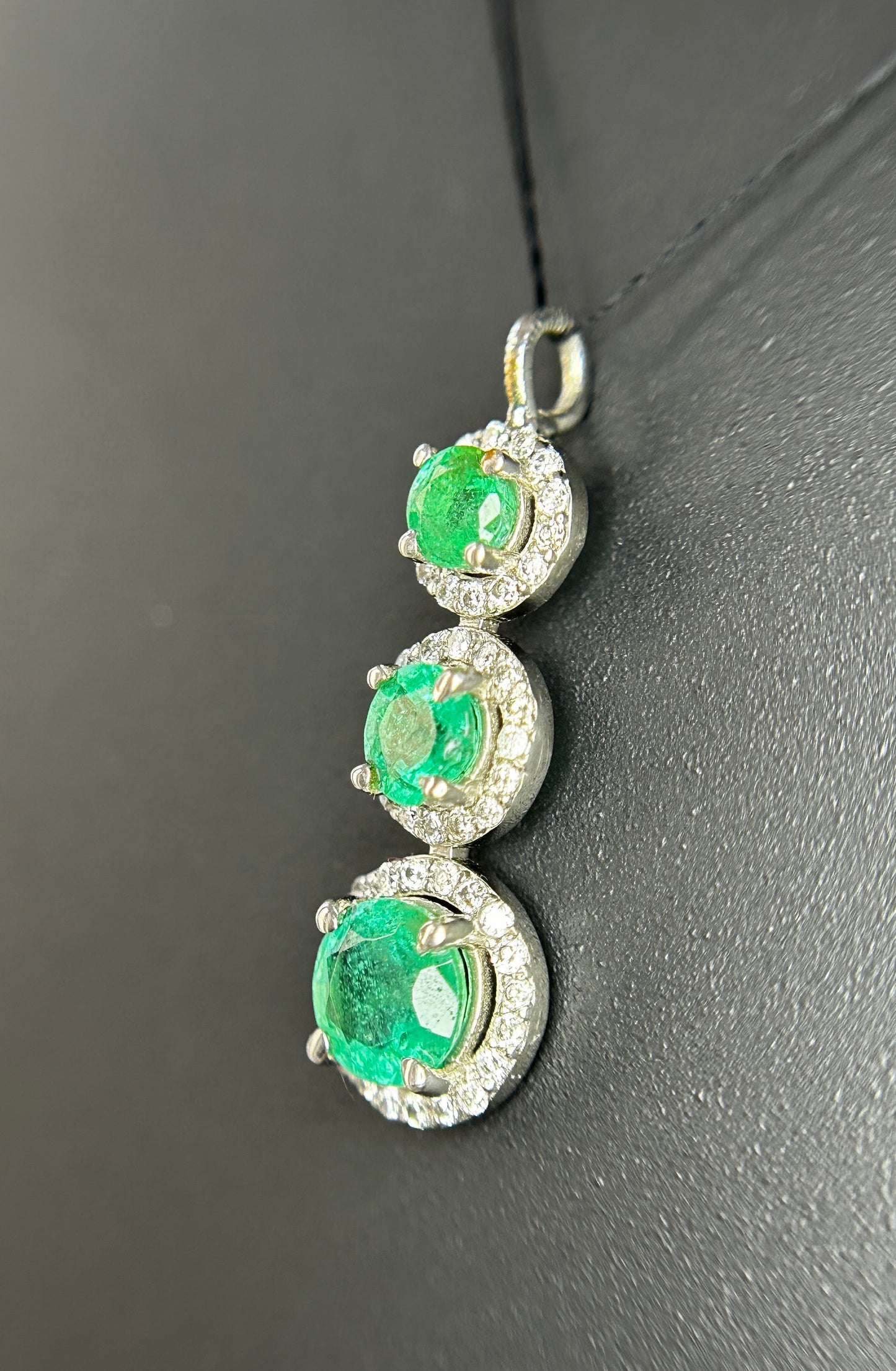 Beautiful Natural 1.24 CT Emerald Pendant With Diamonds & Platinum 950