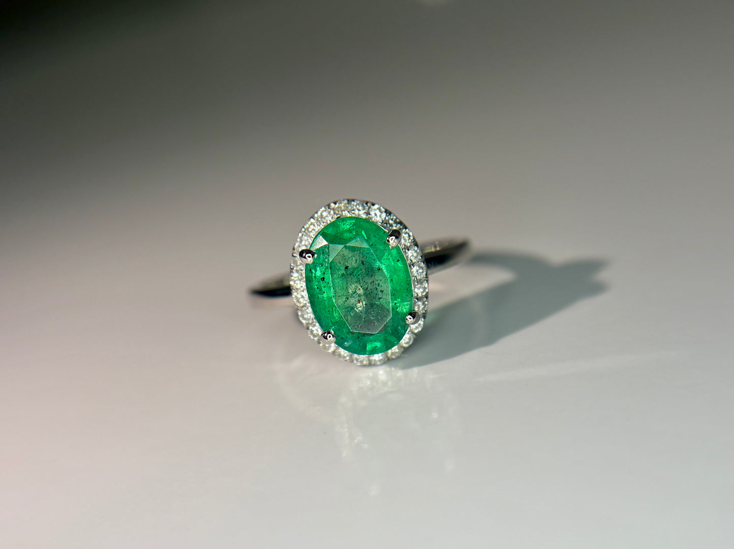 Beautiful 2.70 CT Natural Emerald Ring With Natural Diamonds & Platinum 950