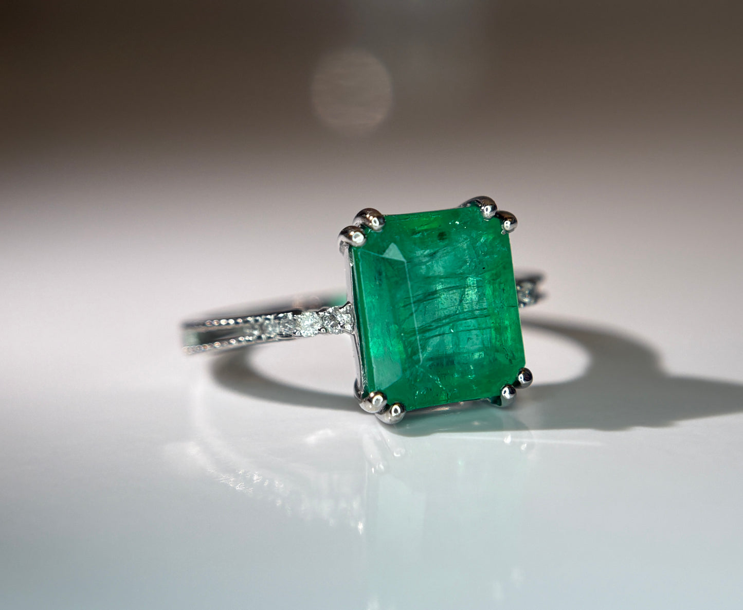 Beautiful 3.20 CT Natural Emerald Ring With Natural Diamonds & Platinum 950