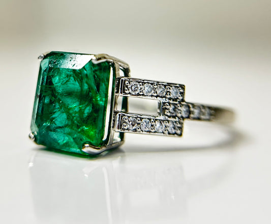 Beautiful Natural 2.64 CT Emerald Ring With Natural Diamonds & Platinum 950