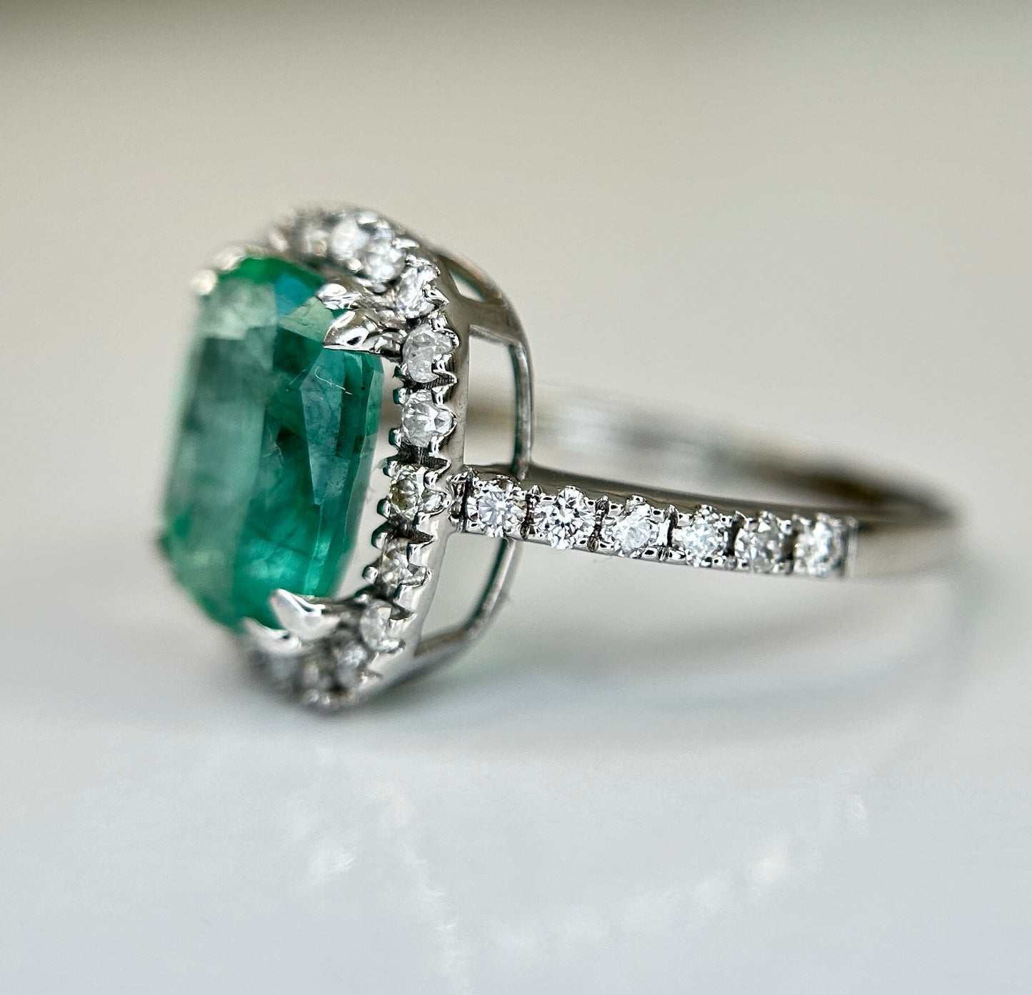 Beautiful Natural Emerald 2.42 CT With Natural Diamonds & 18k Gold