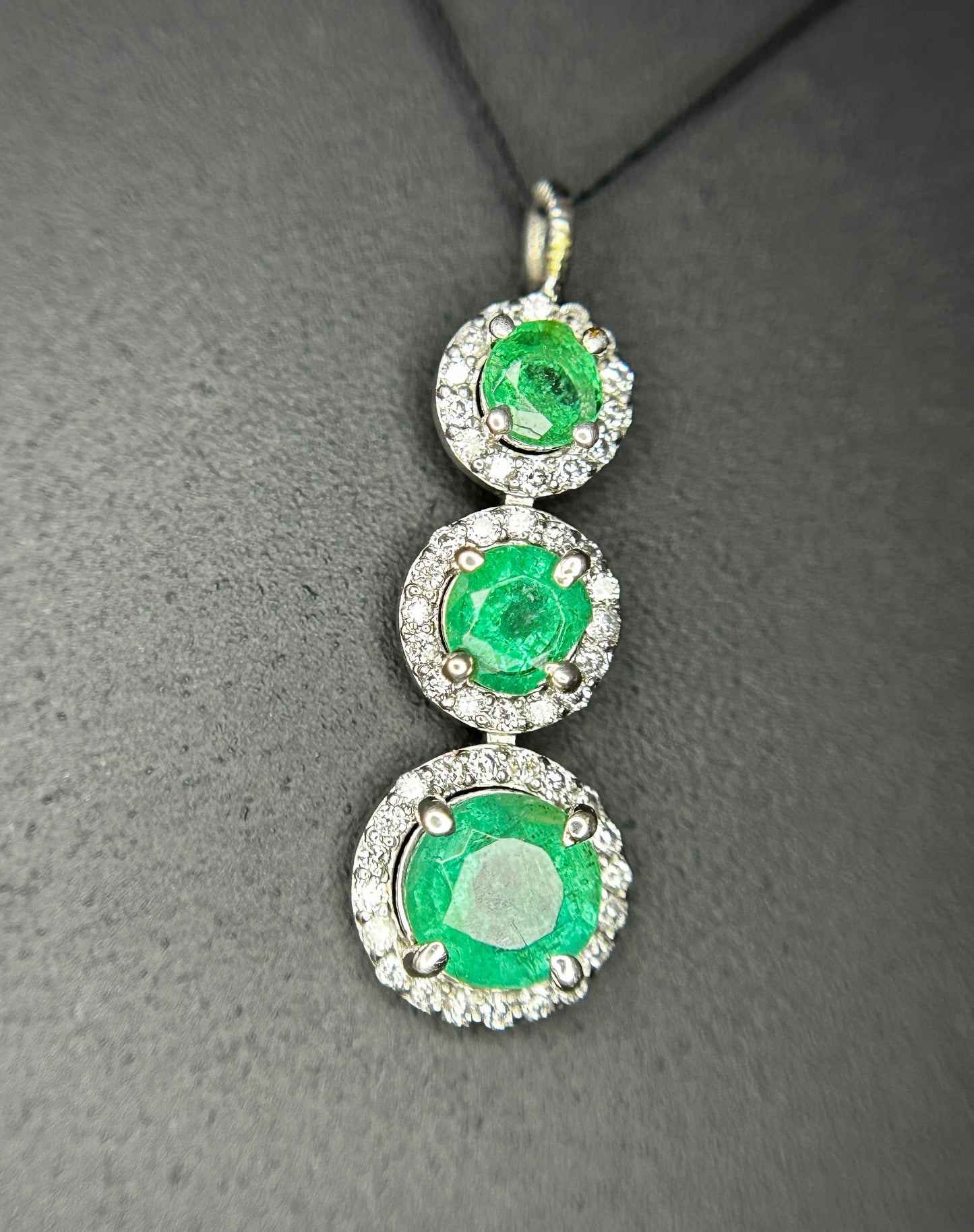 Beautiful Natural 1.24 CT Emerald Pendant With Diamonds & Platinum 950