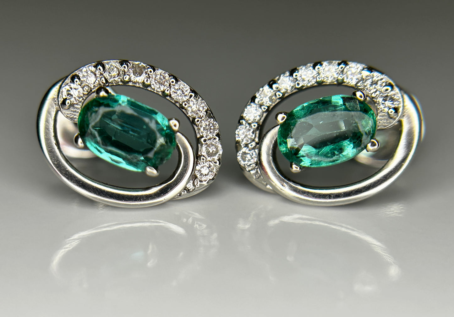 Beautiful 0.93ct Natural Emerald, Diamond Halo Set Stud Earrings In Platinum 950