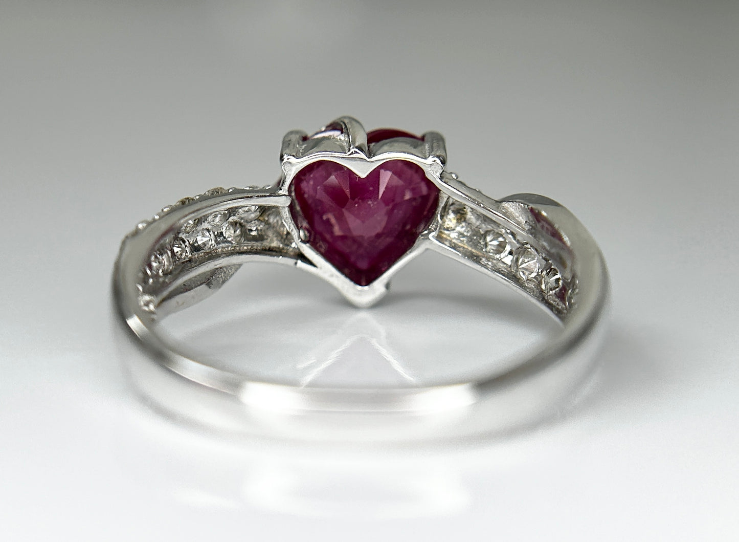 Beautiful Natural Heart Shape Burmese Ruby Ring 1.58 Ct With Diamonds & 18k Gold